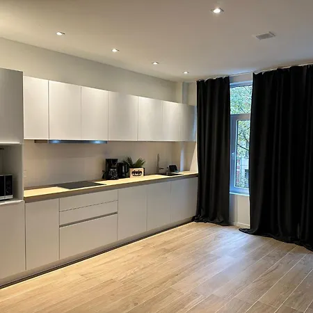 Luxury Park By Rikas Apartment *